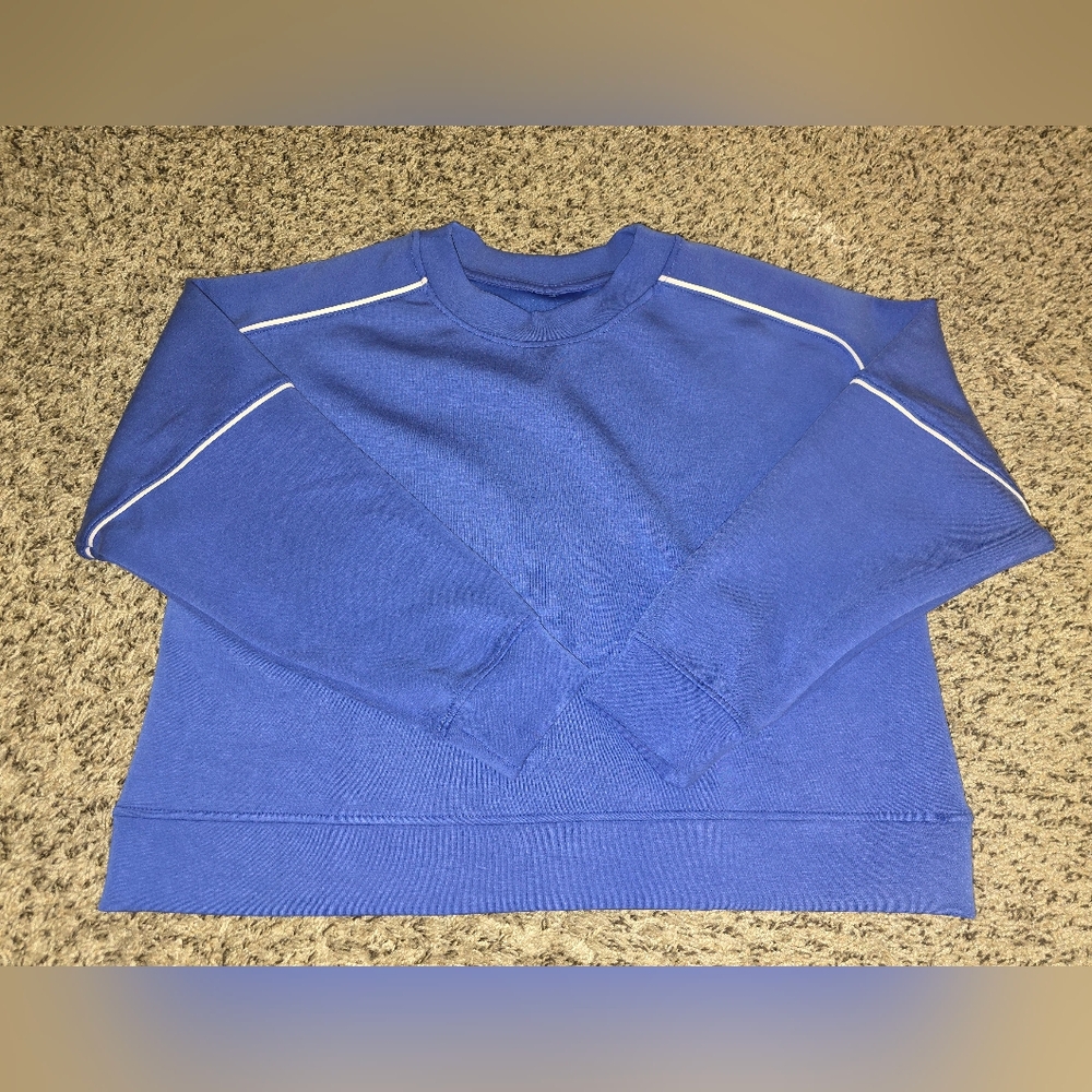 All in Motion Woman's Blue Crewneck Sweatshirt